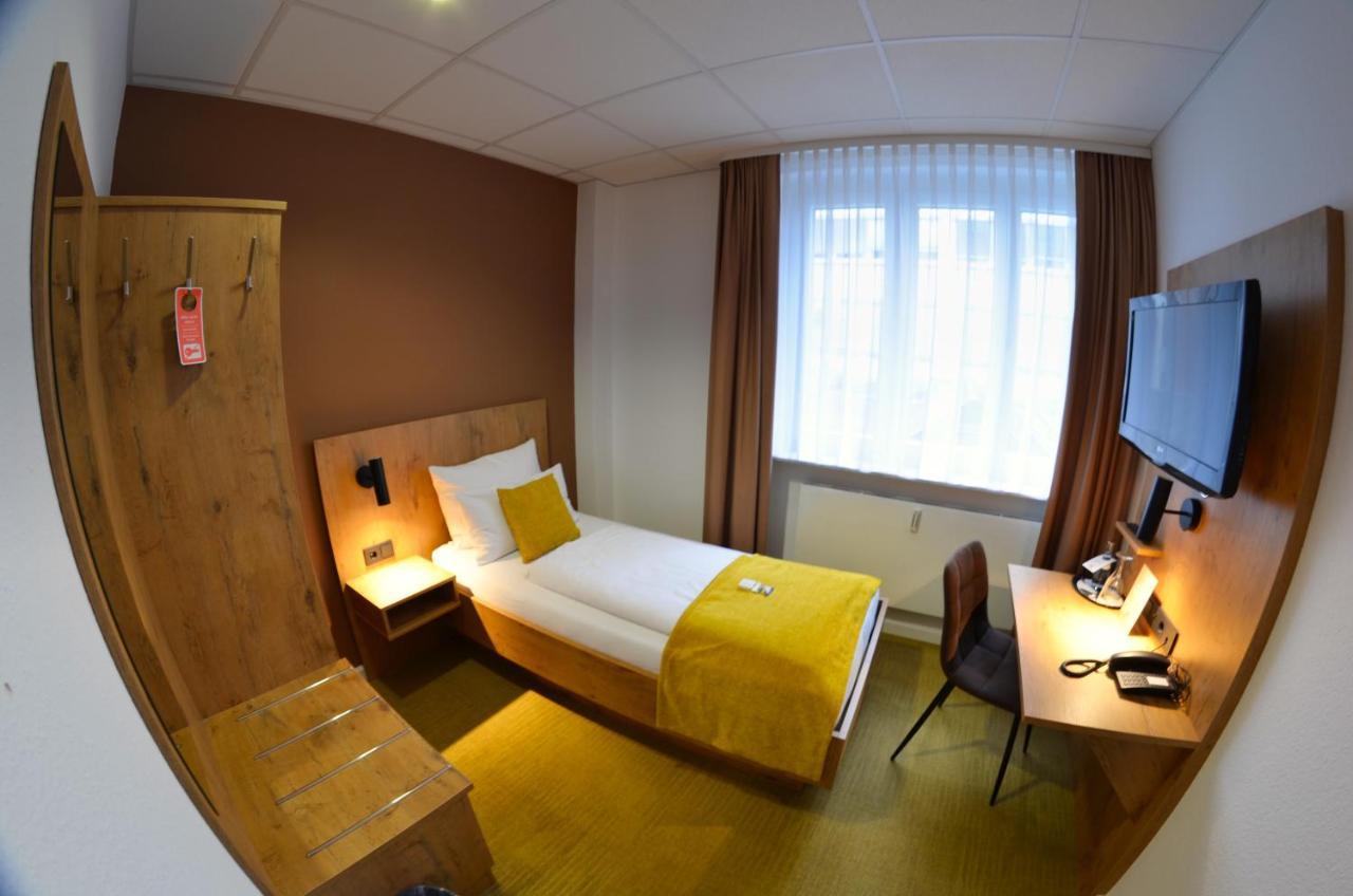 Hotel Am Markt Карлсруэ Экстерьер фото