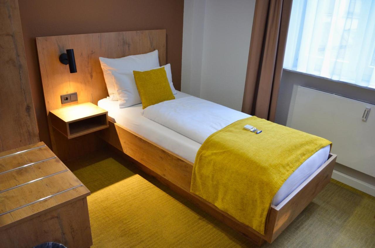 Hotel Am Markt Карлсруэ Экстерьер фото