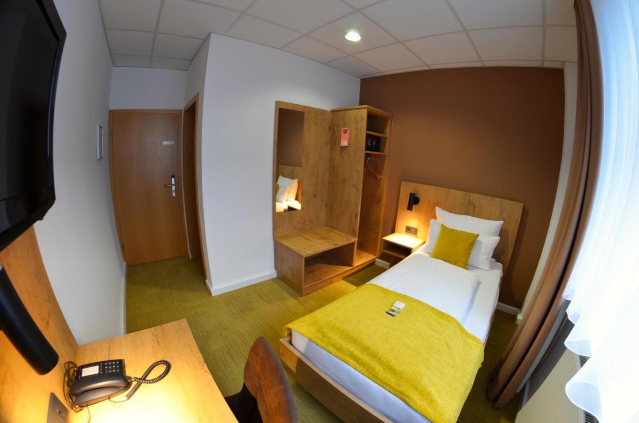 Hotel Am Markt Карлсруэ Экстерьер фото