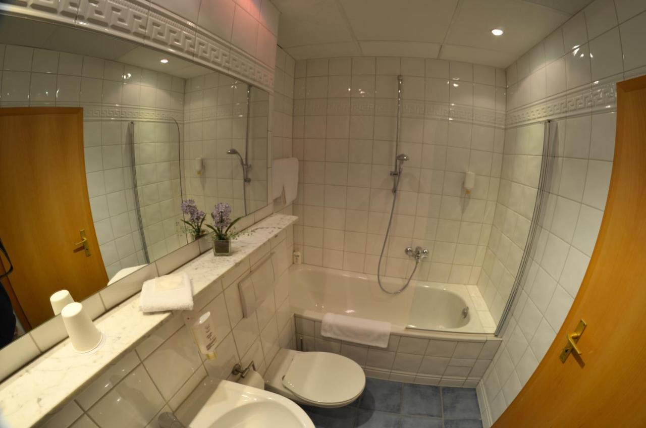 Hotel Am Markt Карлсруэ Экстерьер фото