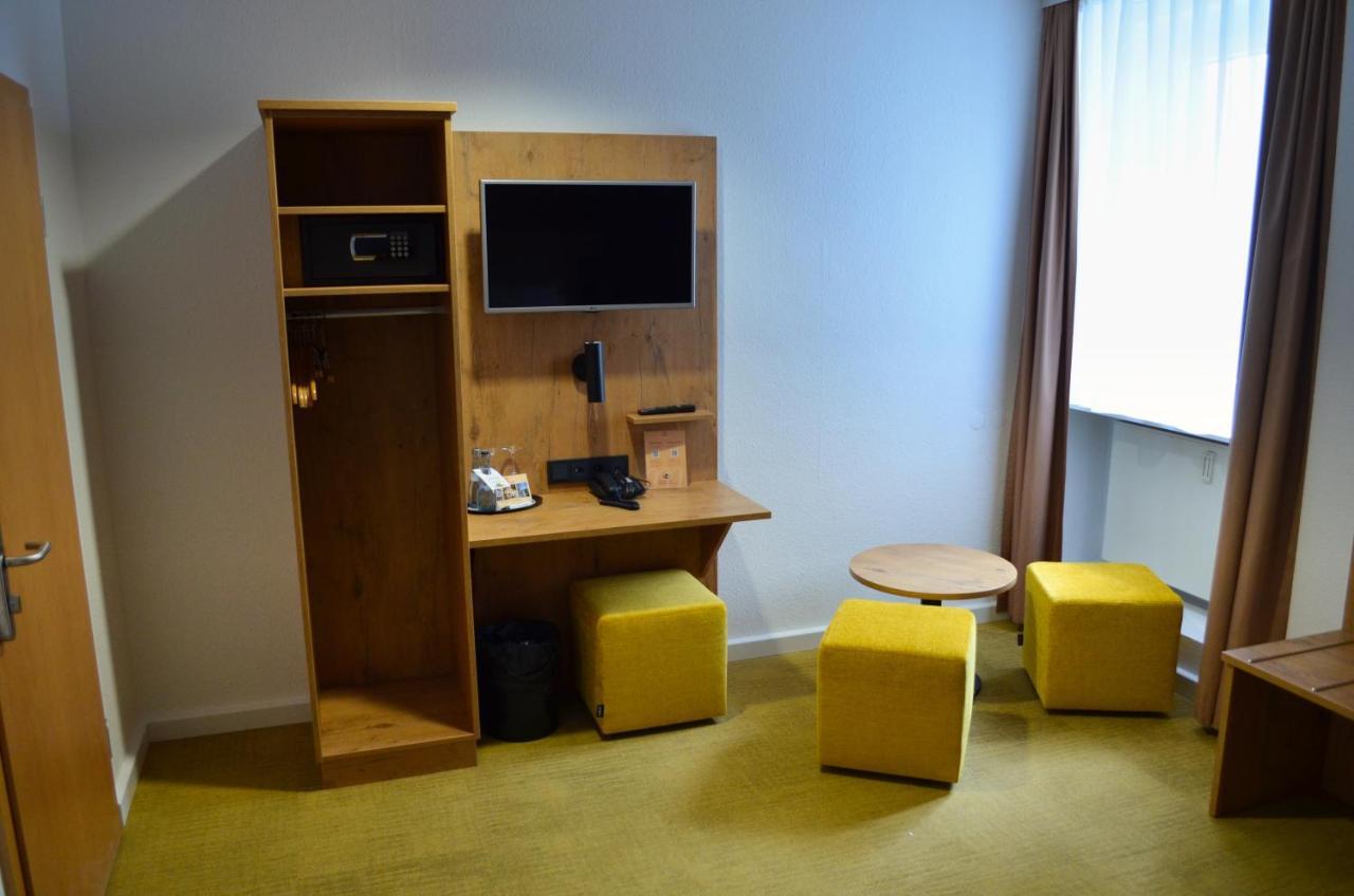 Hotel Am Markt Карлсруэ Экстерьер фото